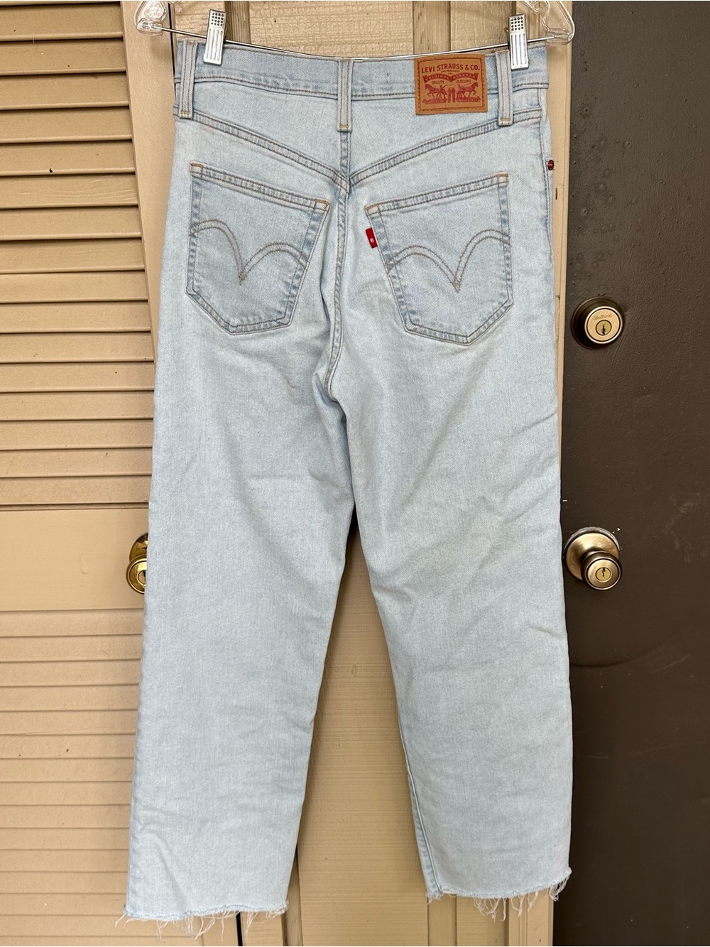 Levi’s Ribcage Straight Ankle Buttonfly Jeans Size 26
